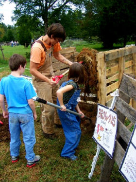 Trudy teaching at Farm Camp